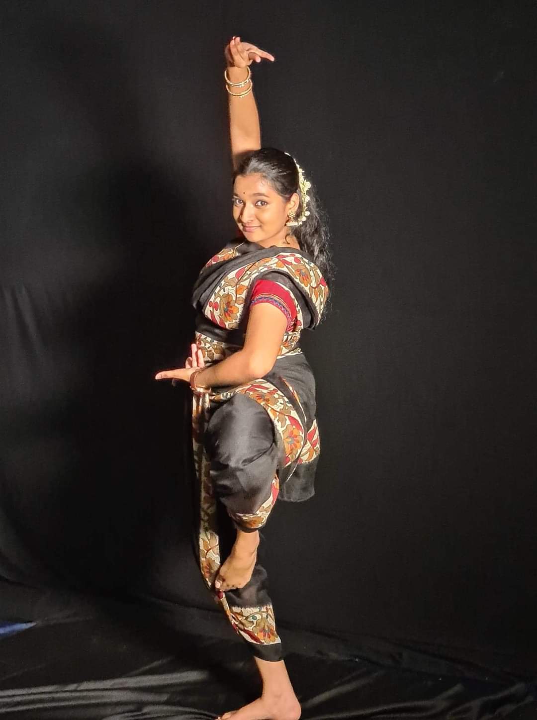 PERTUBUHAN TARIAN LEELA SURIA